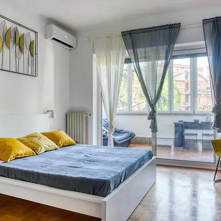 Vatican Deluxe Apartment