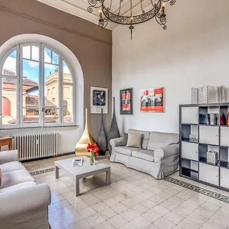 Napoleone 2 Bedroom Apartment