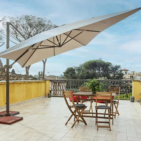 The Poolside House - New 2 Bedroom Apartment With Terrace