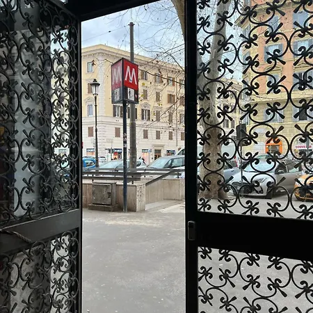 Saint Peter & Giulio Cesare Apartment