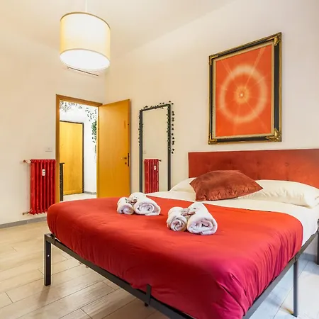 La Piccola Retro , Urban Color And Comfort