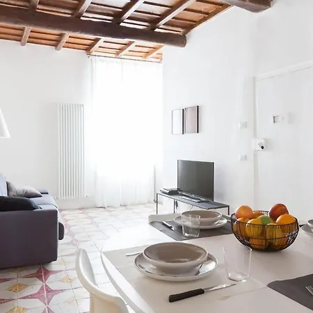 In Trastevere Alchimia Suite Vacation Home