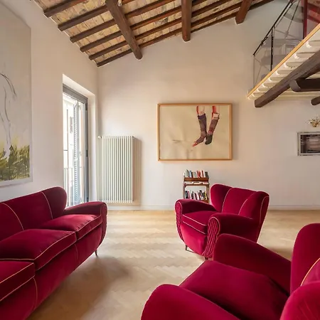 Monti Designer Loft By Romeloft Apartment
