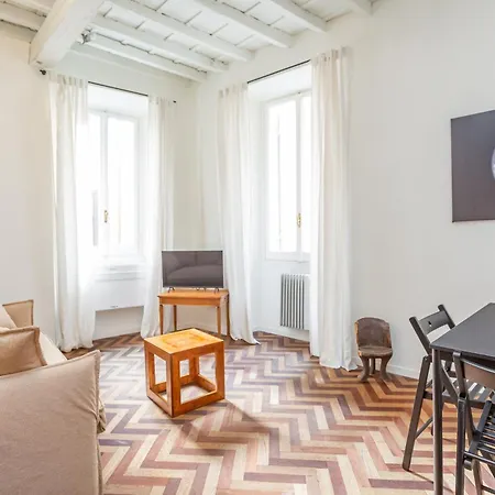 Ferienwohnung Navona Urban Sanctuary