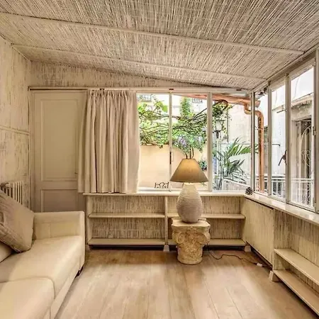 Casa Vacanze Crispi Little 2