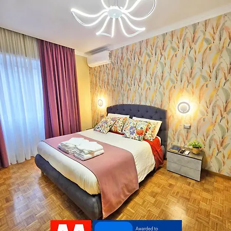 Felix House Park Apartment