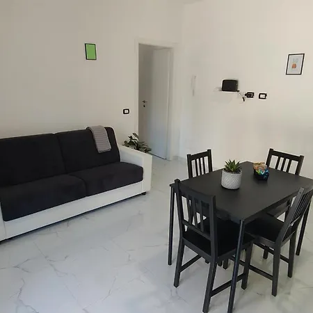 Zzzstation Apartment