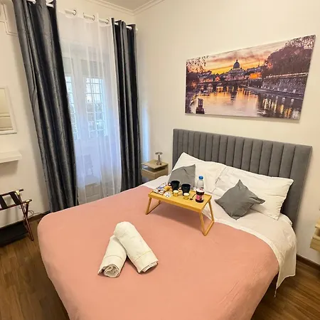 Roma Fatata Near Metro Jonio Apartment