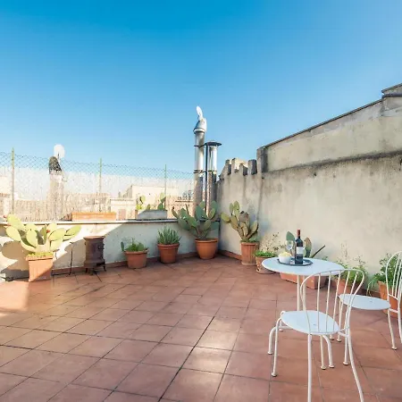 Central Rome Terrace Apartment