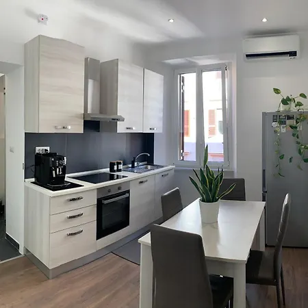 San Lorenzo Elegance Suites - Just Steps From The Colosseum