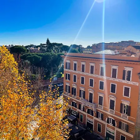 Maria Teresa Apartment - Sophisticated Living And City Links - Quartiere Trieste