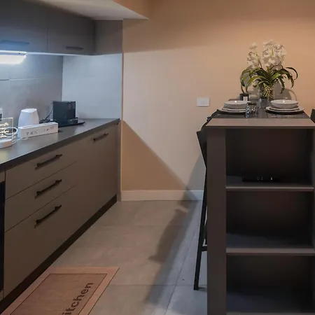 Lemon Suites Apartments