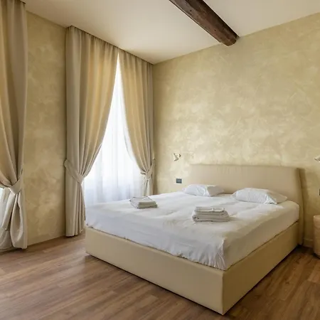 Villa Pantheon Urbes Collection