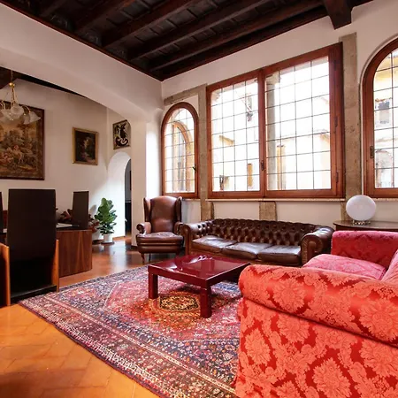 Roma Centro Storico - Palazzo Avila '500