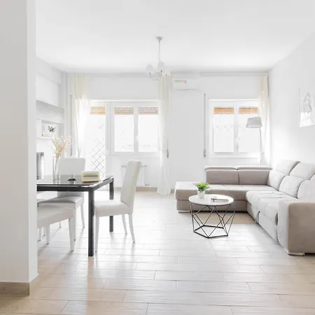 Cozy Talent House Rome Apartment