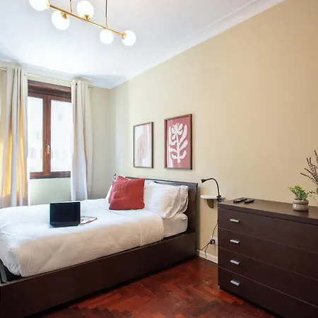 Elegant 1Bdr Front The Subway Furio Camillo Apartment