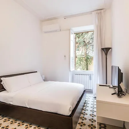 Iflat Mid-Century Modern Vatican Apartment
