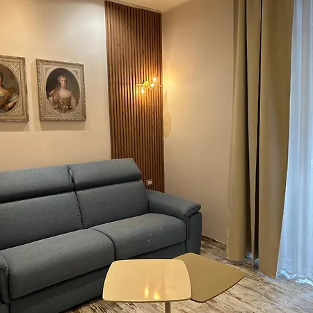 Colonna 18 Guest House