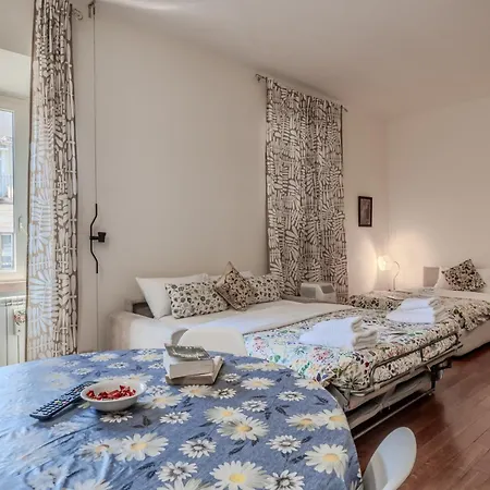 Turati Guest House