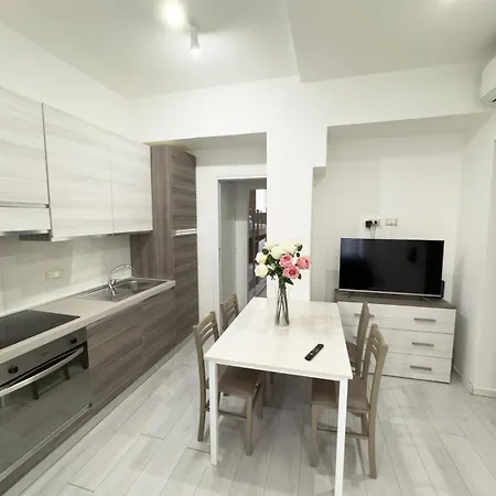 Valerias Nest Elegant Apt With Wifi And Charm