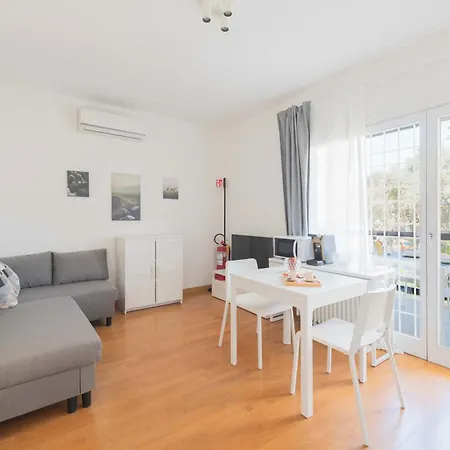 Loverhome Apartment 3