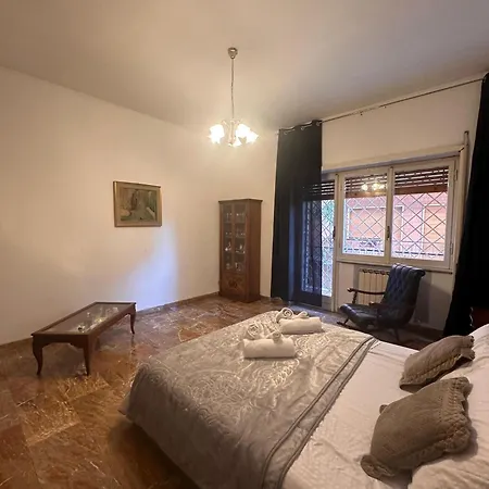 Casaletto House-4 Apartment