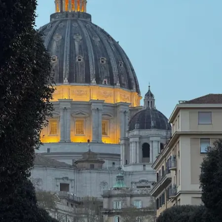 Massi Vatican House