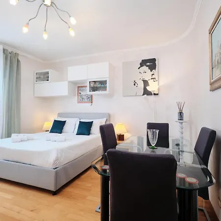 Metro A 10 Minutes - Free Wi-Fi & Netflix Apartment