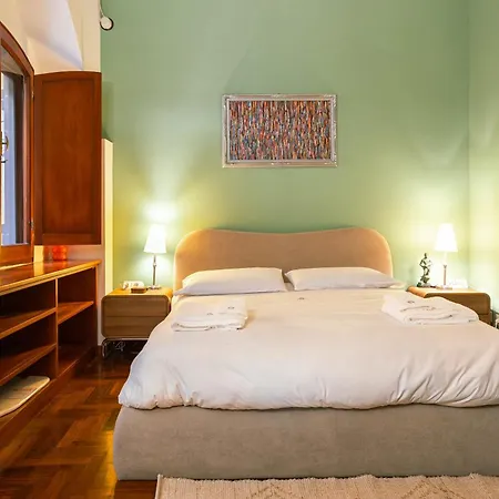 Stylish Studio In Sallustiano