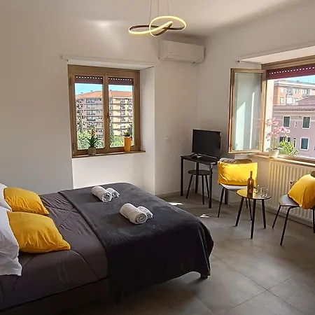 Casa Vacanze Bianca - Metro A - Furio Camillo