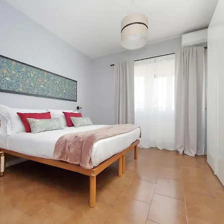 Ostiense Station Penthouse Apartment