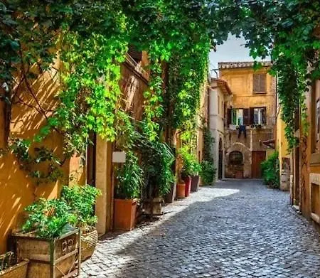 Ippolito Nievo Flat A Trastevere