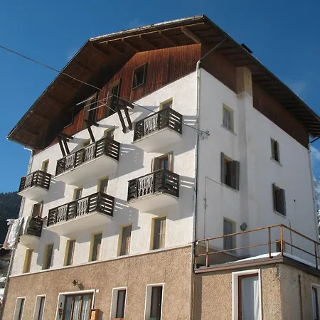 Grande Appartamento Nella Piccola Cortina