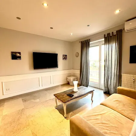San Pietro Apt Near Vatican City Roma