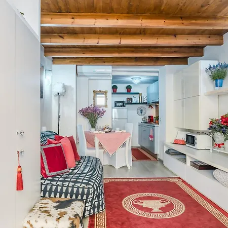 Diana Romantic Loft