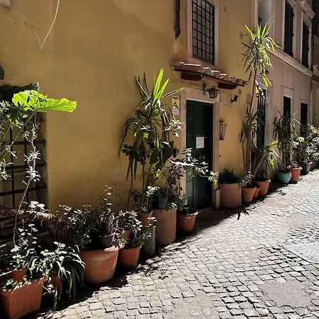 La Casa Di Lola Apartment