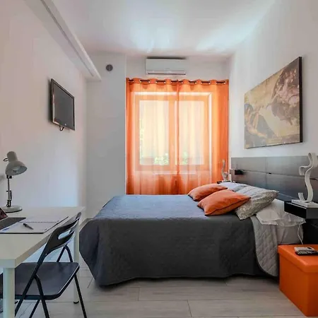 Amazing And Central Close To San Peter Cathedral