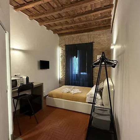Room in the heart of Rome near Pantheon