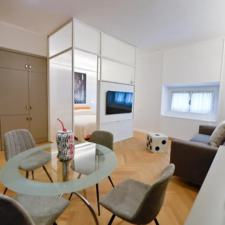 Dolce Vita Suite by Rental in Rome