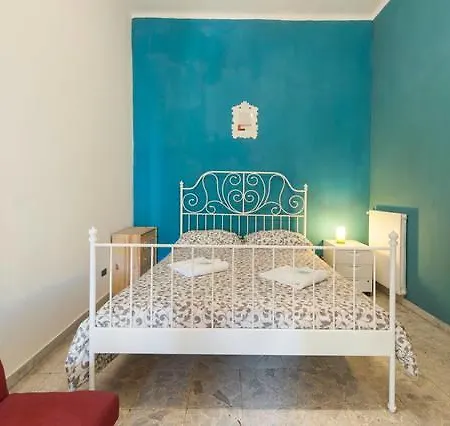 Sarah'S B&B