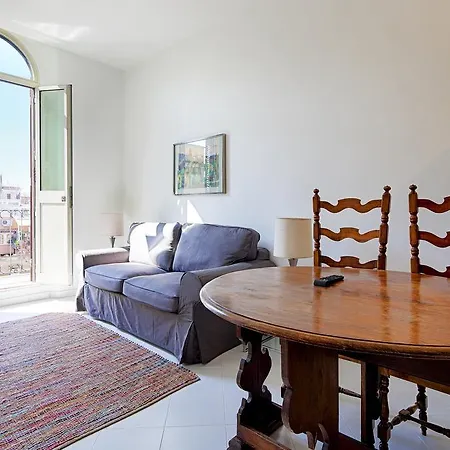 HT Boccaccio Apartment