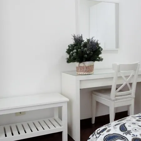 Casa Vacanze Ricordi Romani Apartment