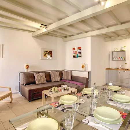 Three Bedroom Apartment Campo Dei Fiori