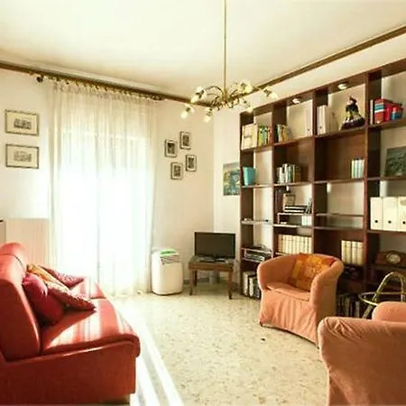 Soleggiato Appartamento Battistini