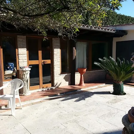 Casetta Delle Muse Apartment