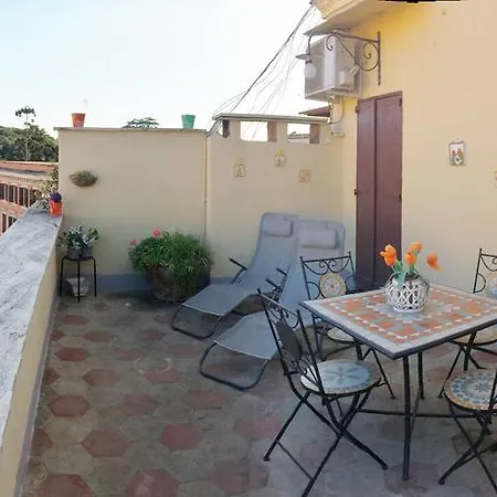 Casa Tua Sul Tetto Di Roma Appartement