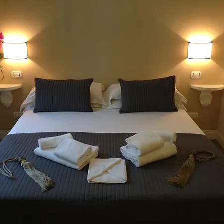 Cavour Forum Suites