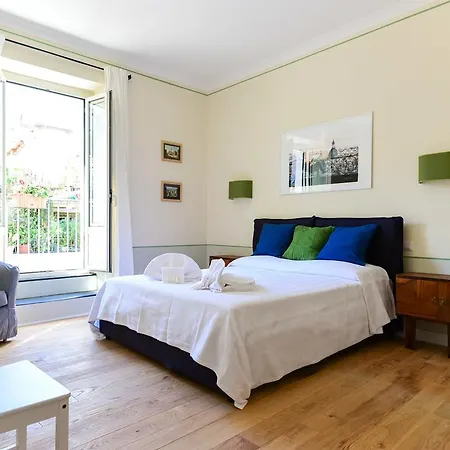 Bright And Comfy 3 Bedroom Apt In Monti