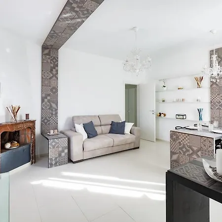The Royal Crown Apartment