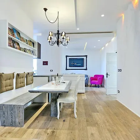 Design Apartment Paulina 300 Mt From Colosseum